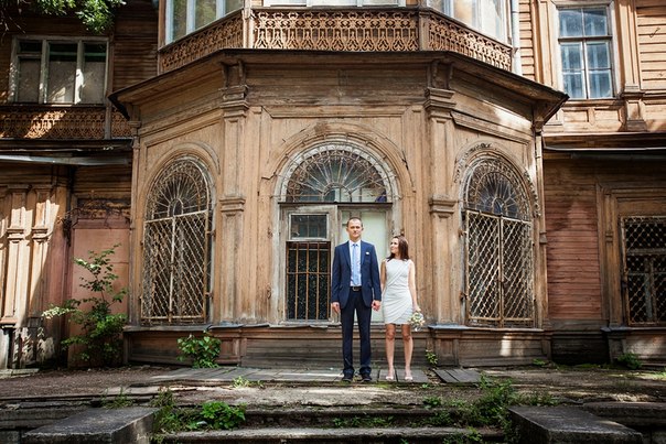 Адрес: г. Санкт-Петербург, улица Академика Павлова, 13
Ближайшие станции метро — «Черная речка», «Петроградская». Наземный транспорт — остановки «Улица Академика Павлова», «Песочная набережная», «Каменный остров».