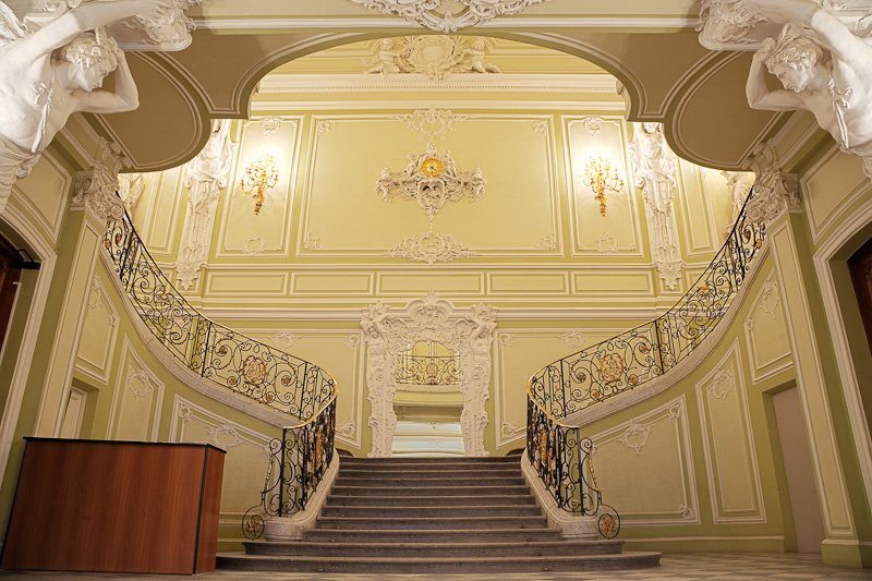 Адрес: Санкт-Петербург, Невский пр., д.41